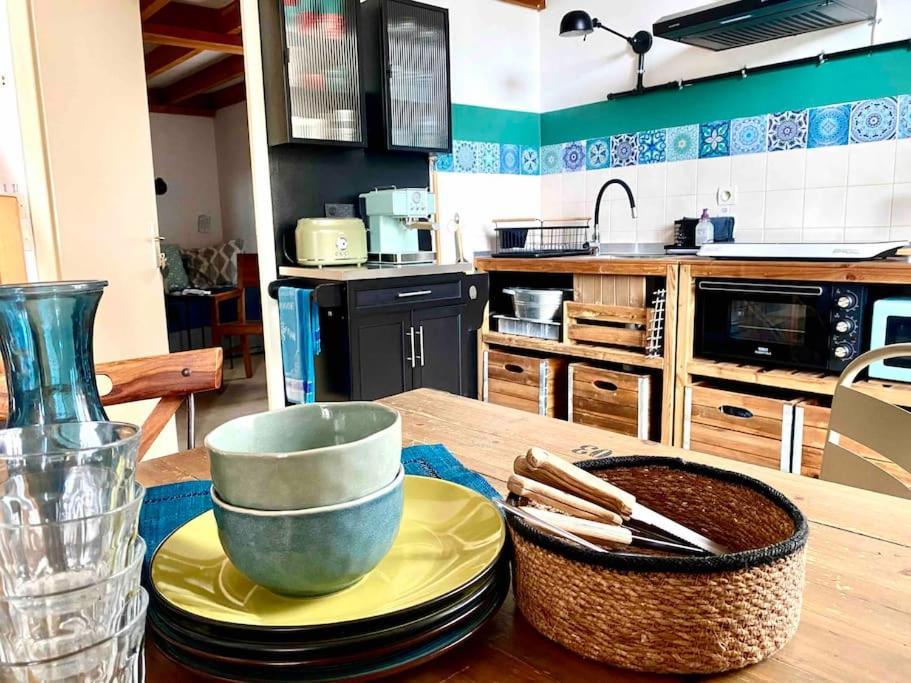 Duplex Arago Au Coeur De Sete, Comme Une Petite Maison Sète Exterior foto