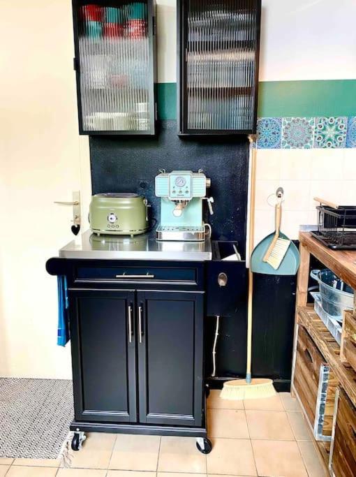 Duplex Arago Au Coeur De Sete, Comme Une Petite Maison Sète Exterior foto