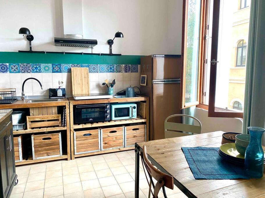 Duplex Arago Au Coeur De Sete, Comme Une Petite Maison Sète Exterior foto